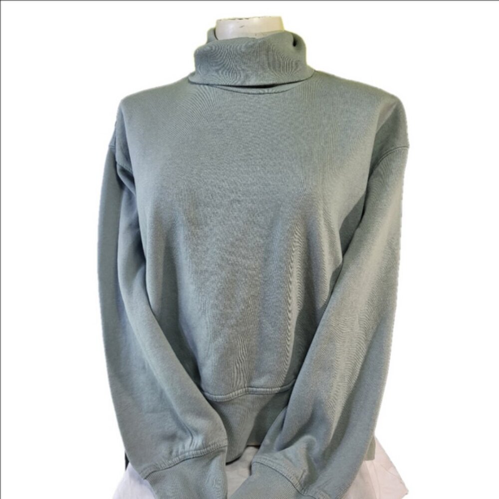 Zara Cozy Green Turtleneck Sweater